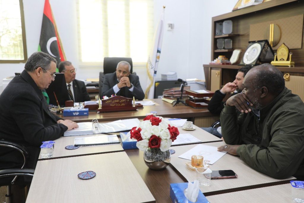 وزارة البيئة تعقد اجتماعاً تشاورياً لمناقشة مشاريع ودراسات بيئية ضمن استراتيجية 2026 2 اجتماع تشاوري