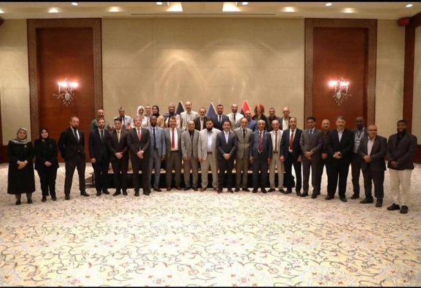 اجتماع بين وزير البيئة واتحاد الصناعة الليبية لدعم المعايير البيئية وتحقيق أهداف التنمية المستدامة 2 %D8%AE%D9%84%D9%81%D9%8A%D8%A9 333331 c32c85b5